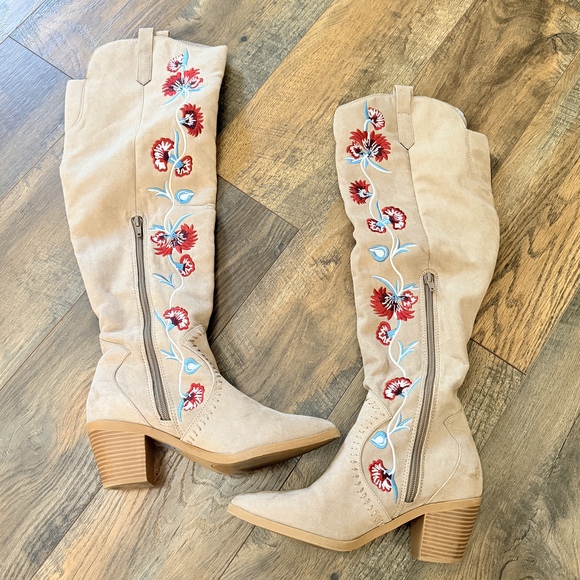 OTK Over the Knee Country Western Embroidered floral tan suede boots cottagecore - Picture 4 of 6